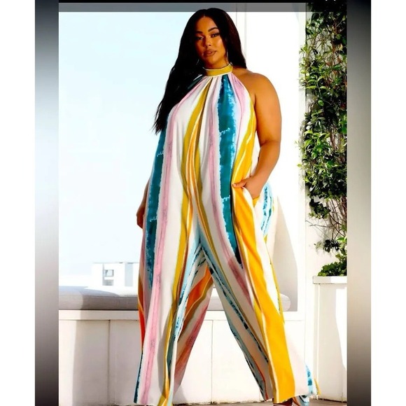 Fashion Nova Pants - Fashion Nova NEW Maldives Halter Tie Printed Backless Jumpsuit Size S WIDE LEG